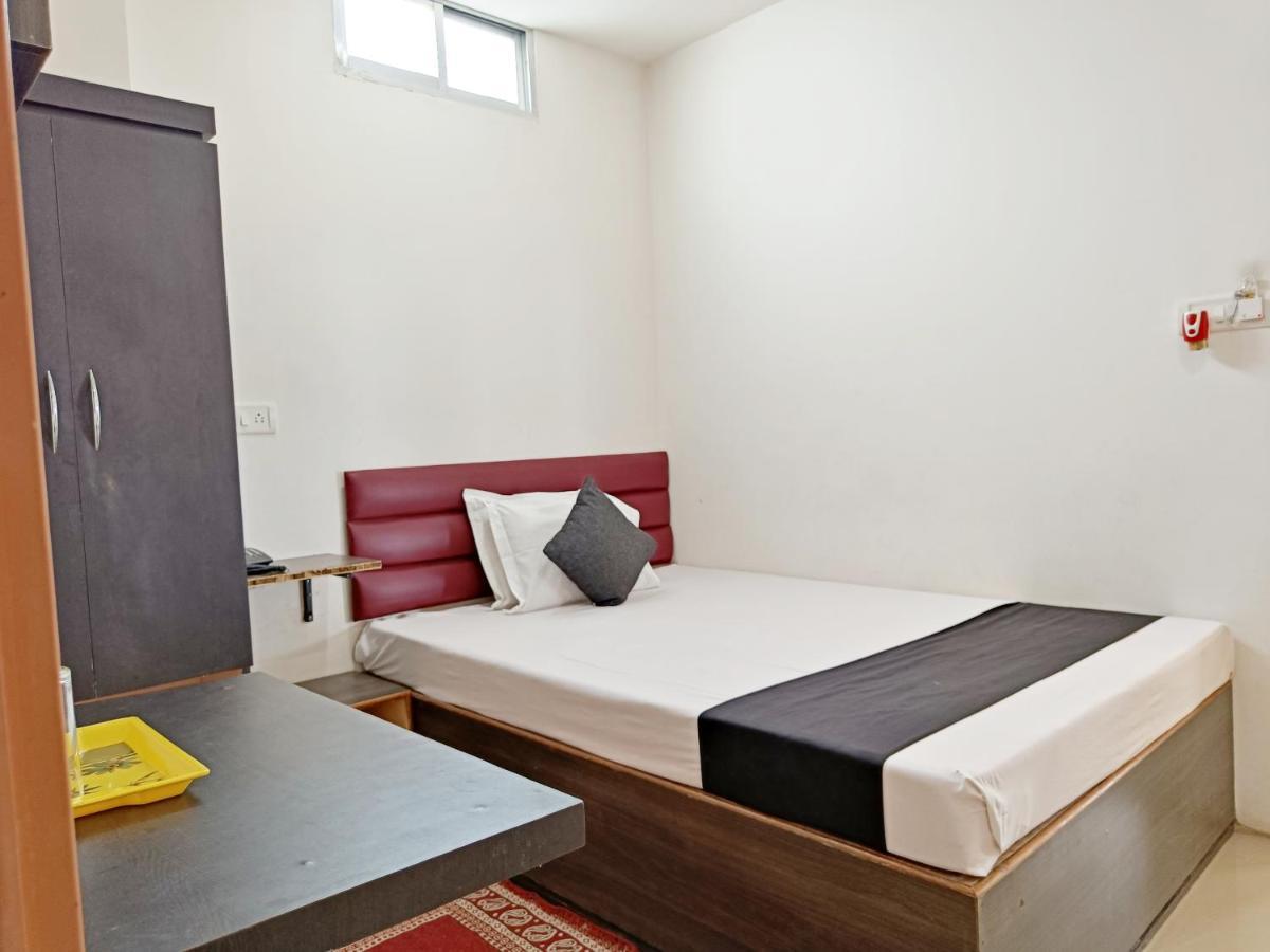 Hotel Executive Inn Hailakandi Kültér fotó
